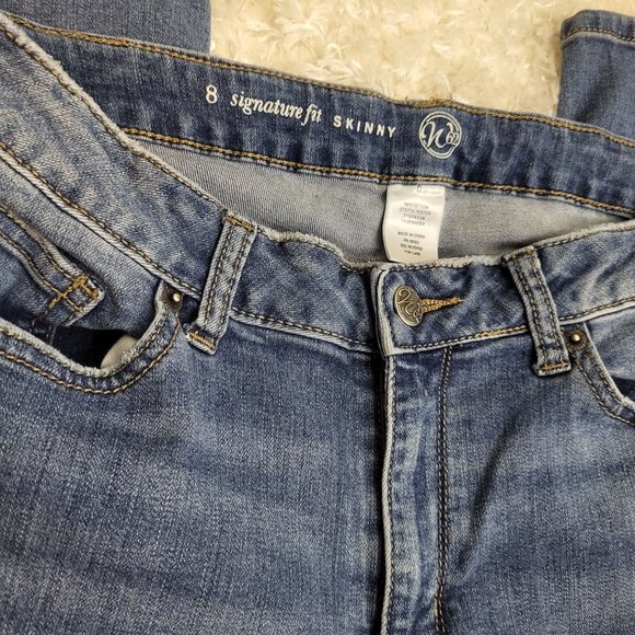 N62 Signature Fit Women's Skinny Medium Wash Jeans, Size 8 - Picture 5 of 7